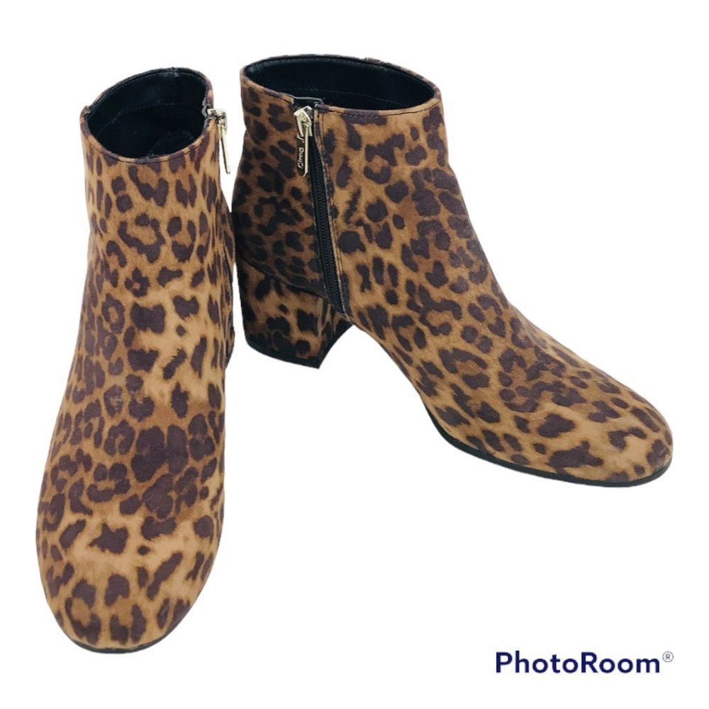 Huge savings - CIRCUS BY SAM ELDELMAN VIKKI LEOPARD PRINT ANKLE BOOTS